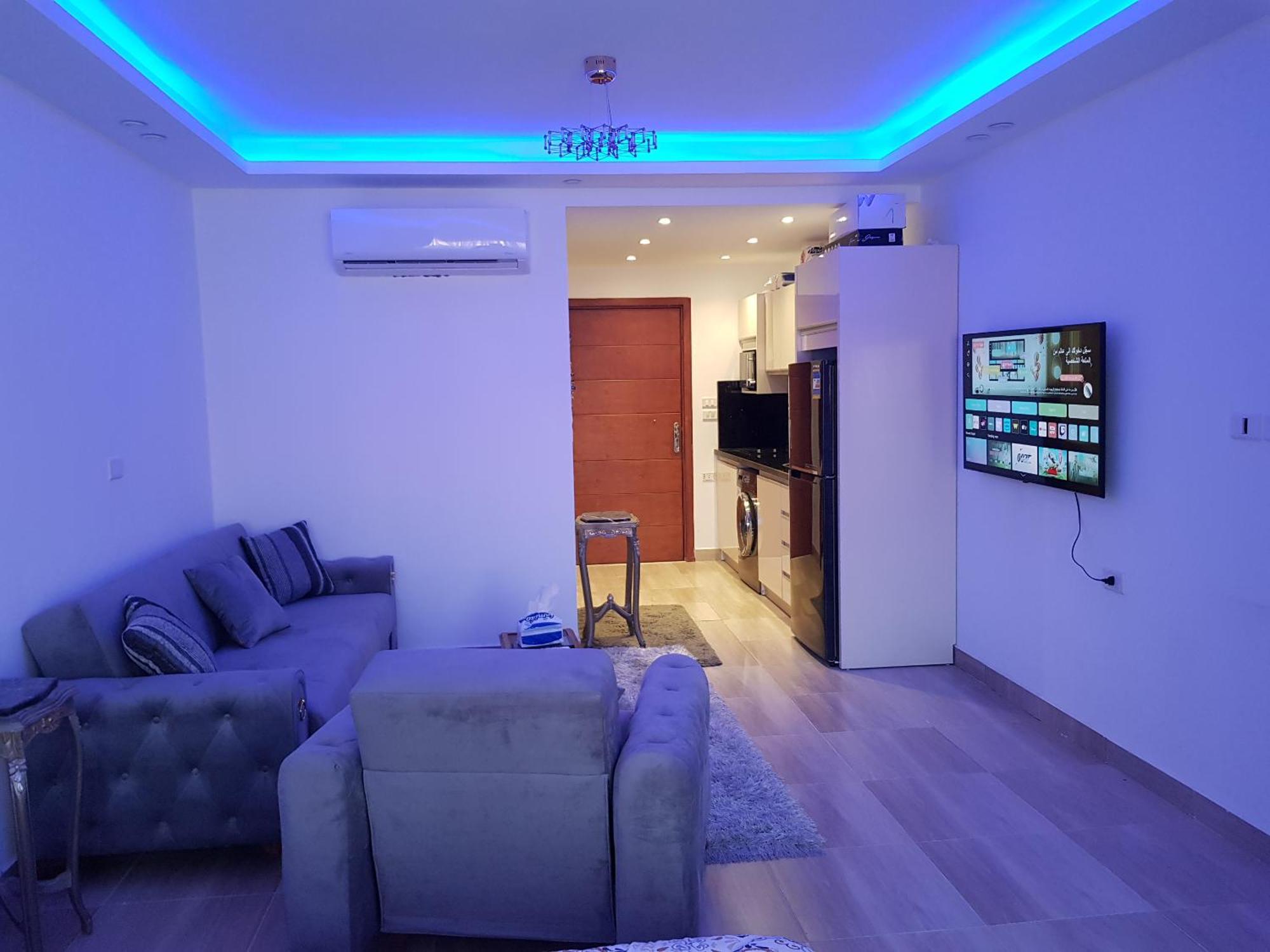 Alhambra Avenue Apartment *